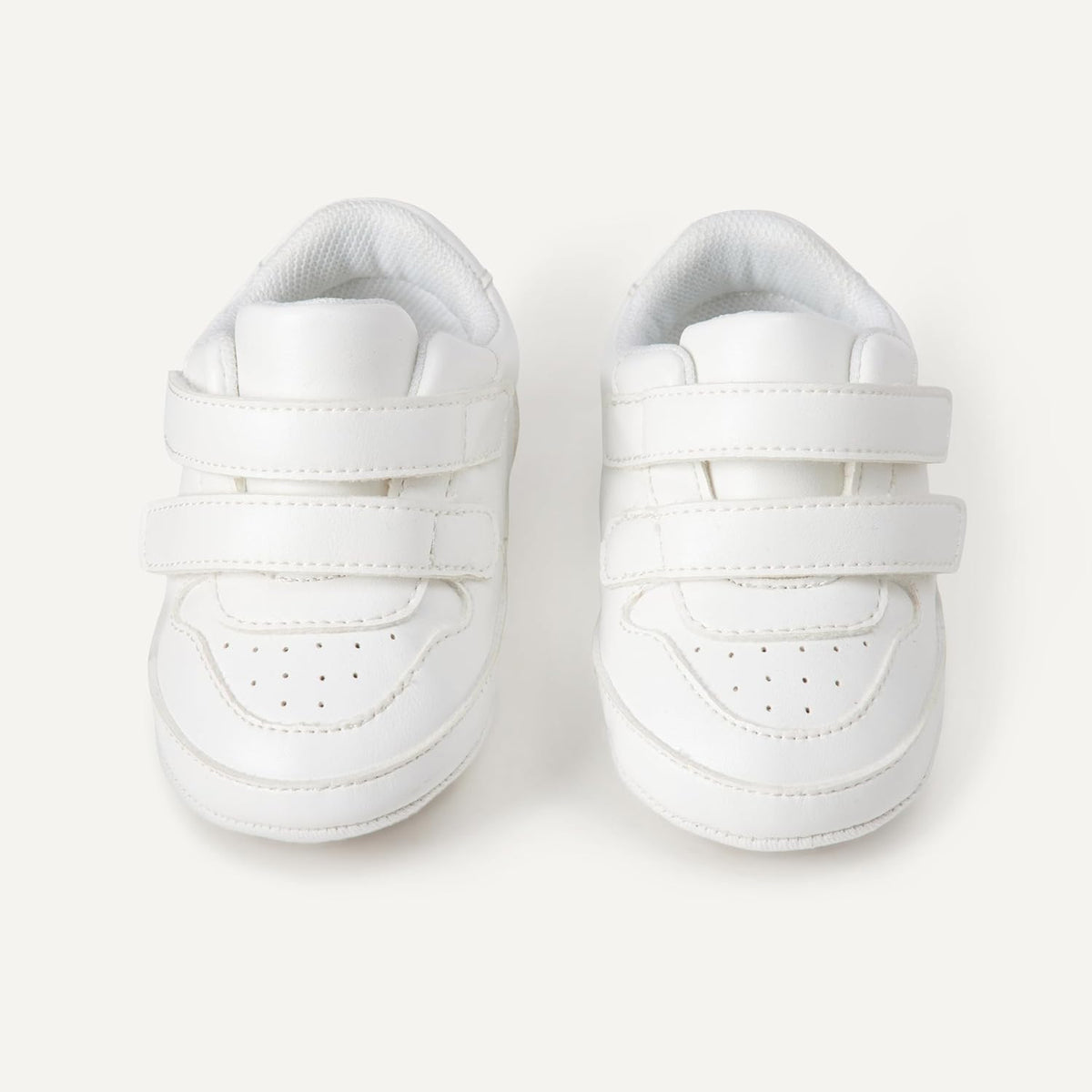 Amazon Essentials Unisex Babies' Hook & Loop Court Sneakers