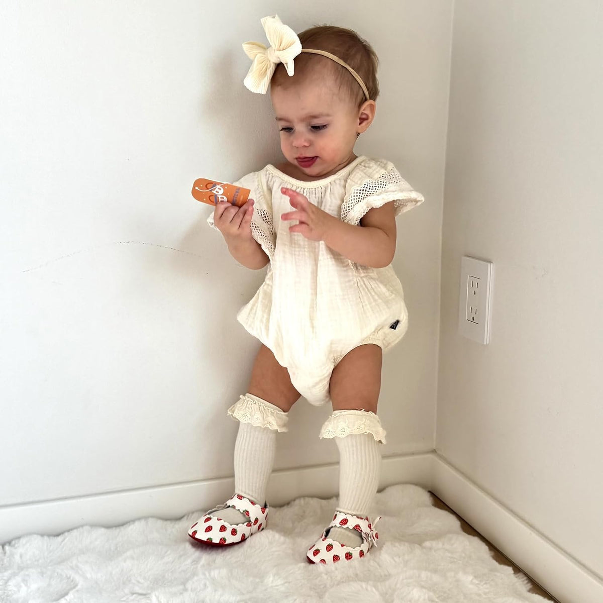 HONGTEYA Baby Girls Ballet Dress Shoes - Mary Jane Soft Sole Sidebow Toddler Moccasins